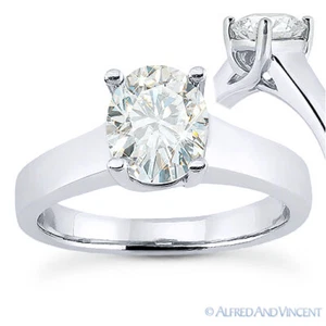 Anillo de compromiso solitario enrejado de moissanita de 4 clavijas corte ovalado en oro blanco de 14 K - Imagen 1 de 4