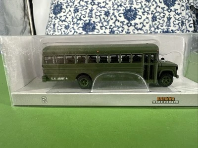 Ônibus verde militar 1/87 HO Brekina Dodge S 600 Exército dos EUA #61331 - Imagem 1 de 4