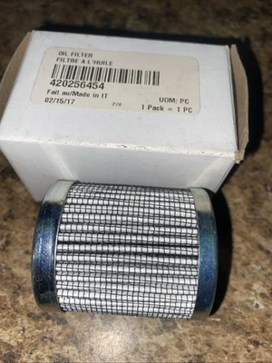 Can-Am OEM New Oil Filter Spyder GS RS RT RSS ST STS 420256454 - Image 1 of 3