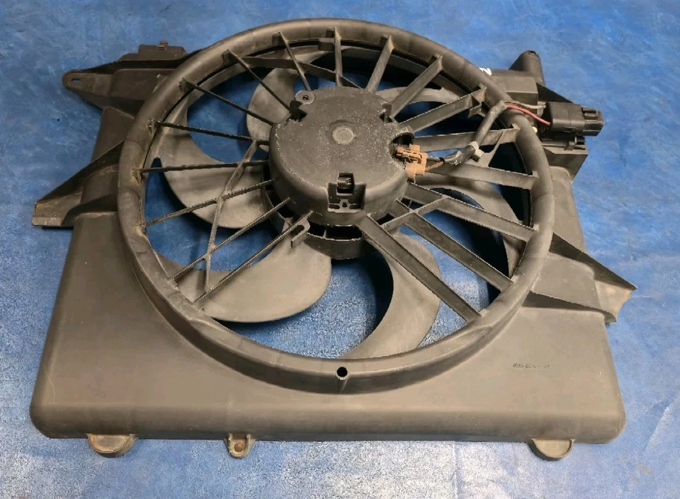 FORD MUSTANG 2005-2014 RADIADOR ELÉCTRICO VENTILADORES DE REFRIGERACIÓN MOTOR MONTAJE OEM  Foto 1 de 4