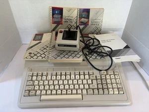 Tandy 1000 EX 25-1050B Personal Computer Powers On W/Manual & Joy Stick UNTESTED - Afbeelding 1 van 14