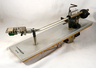 Thorens Tonarm TD 170, mit Lift auf Basis, komplett - Image 1 of 4