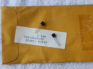 Dos nuevos transistores Heathkit #56-640 (MV2110) 4,7 V Zener - Imagen 1 de 5
