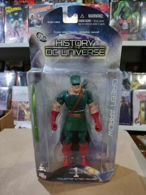 History of The DC Universe: Series 1 Green Arrow Action Figure NEW - Image 1 of 4
