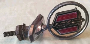 Hood ORNAMENT EMBLEM Chevelle Malibu El Camino 1974-1977 CHEVROLET VINTAGE 75 76 - Picture 1 of 6
