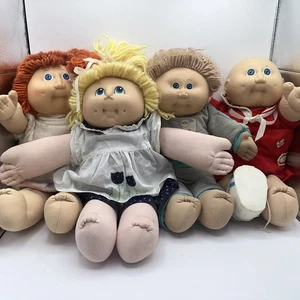 cabbage patch kids Lot Of 4 Dolls - Picture 1 of 16