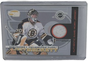 Jeff Hackett 2003-04 Pacific Invincible Jerseys #122/700 Philadelphia Flyers #22