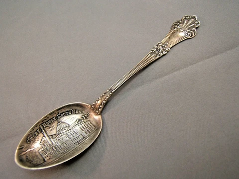 Antique Sterling Souvenir Spoon circa 1906 5 3/8" Court House South Bend INDIANA Cover
