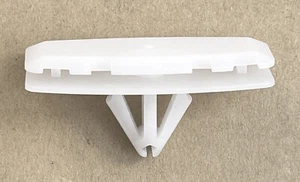 Swordfish 66939 - Wheel Flare Retainer for Chrysler 68395634AA, Package of 10pcs - Foto 1 di 1