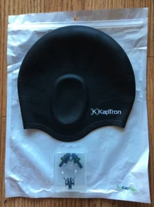 Nuevo conjunto de gorras de natación Kaptron con tapones para los oídos y clip para nariz gorras de baño negras - Imagen 1 de 5