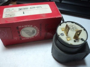 HONDA TURN SIGNAL RELAY OEM P/N 38300-428-671 - Picture 1 of 1