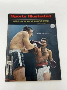 Sports Illustrated Magazine (April 11, 1966) Cassius Clay / Mohammed Ali - G/VG - Picture 1 of 8