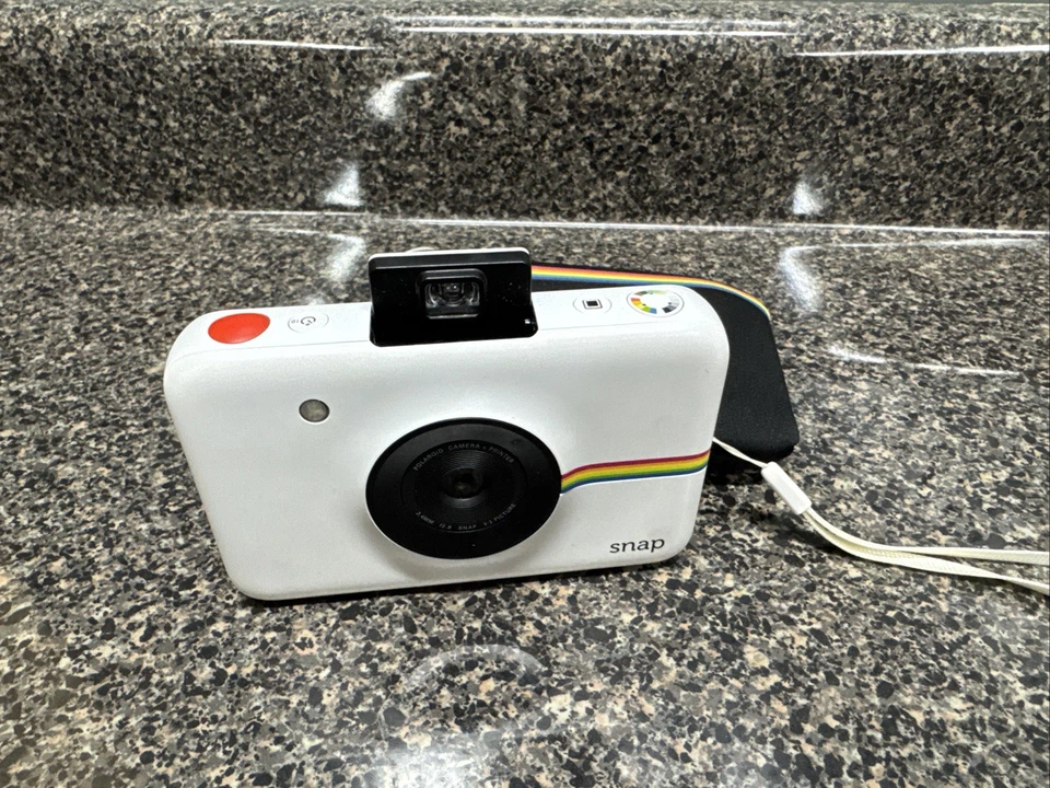 Polaroid Snap Instant 10MP Digital Camera | Model POLSP01 White No Cord - Image 1 of 4