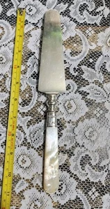 VINTAGE MOP HANDLE SILVERPLATED STERLING BANDED TORTE & CAKE SERVER 🥧 🥮 - Foto 1 di 10