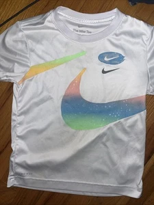 Girls Nike Teen Dri-fit  Short Sleeve Size 6 - Picture 1 of 2