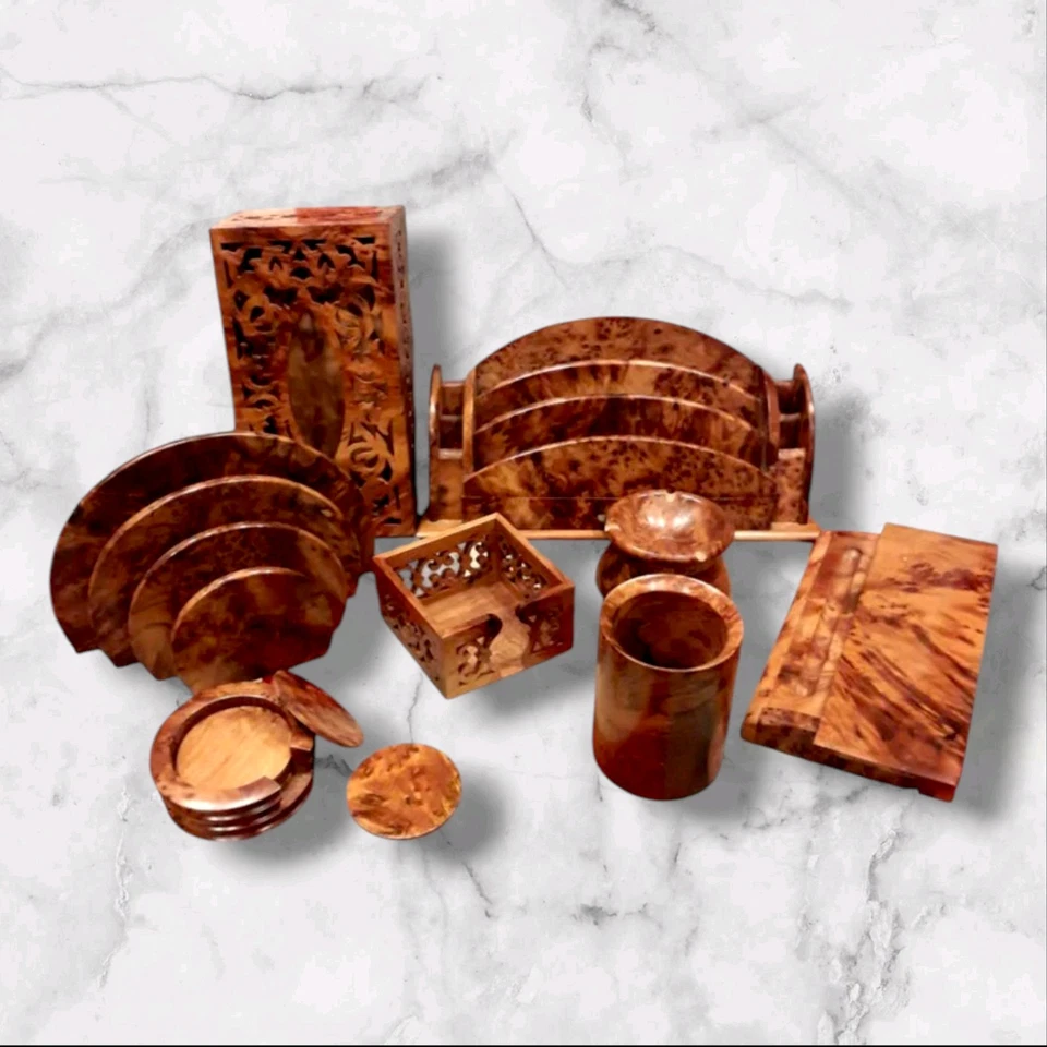 Exquisito juego de escritorio de madera Thuya marroquí - elegancia artesanal para un distinguido Foto 1 de 4
