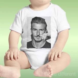 Body Neonato Unisex David Beckham Dito Baffo Mustache Funny Idea Regalo - Picture 1 of 1