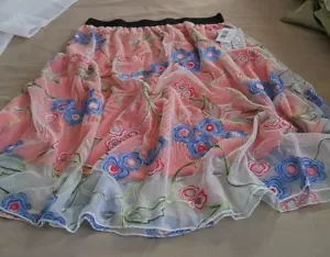 NWT LuLaRoe Lola 💕 Embroidered Ivory White Coral Pink Floral 💕 Large Skirt! - Picture 1 of 6