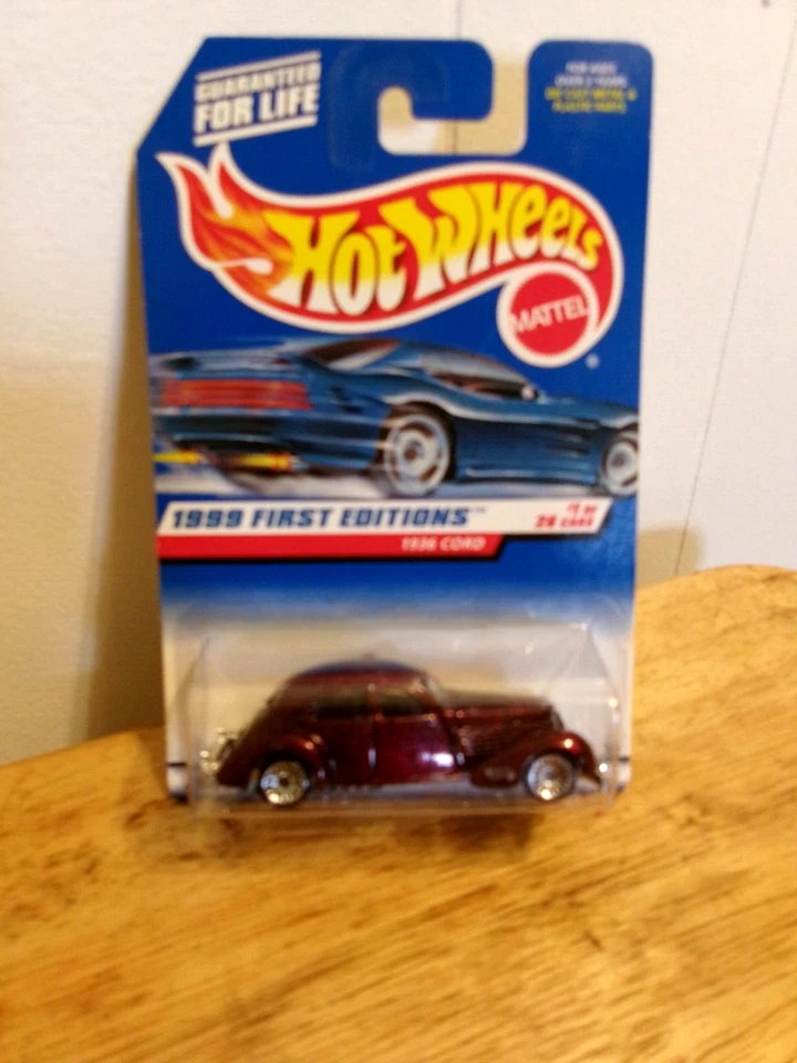 1999 Hot Wheels #649 First Editions 1/26 1936 CORD MF Red w/Chrome Lace Spokes - Image 1 of 1