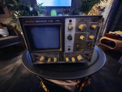 Hitachi  Oscilloscope V V-152B 15 Mhz Untested - Image 1 of 4