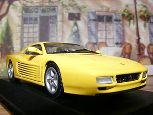 Ferrari 512 TR in Fly Yellow questo nuovo ma vecchio stock Minichamps scala 1:43 . - Foto 1 di 12