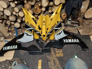 04-06 yamaha R1 fairing - Picture 1 of 8