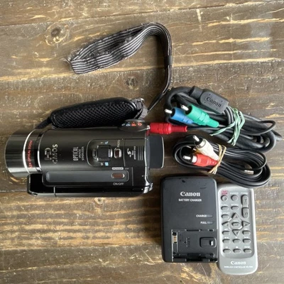 Canon VIXIA HF 10 Full HD 1080p 12x Optical Zoom Camcorder  Tested - Image 1 of 4