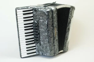 Stephanelli 96 Bass Accordion Elite Model 25 - Genuine Sale Price - Picture 1 of 3