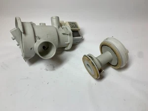 Conjunto de bomba de drenaje para lavadora Miele W2809i con cárter y filtro 11604600 - Imagen 1 de 10