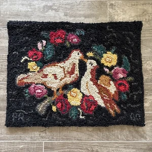 Hand Hooked Wool Loops Rug Love Birds/Floral Primitive Folk Art 28x21.5” - Picture 1 of 24