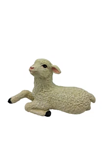 Resin Lamb Figurine in Sitting Position - Picture 1 of 10