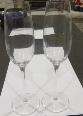 Par de copas de flautas de champán de cristal Tiffany & Co 9,75 ins sin usar Foto 1 de 4