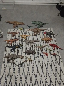 Jurassic World Dinosaur Job Lot - Picture 1 of 3