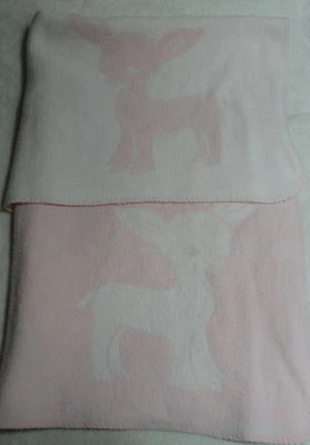 Manta bebé David Fussenegger rosa y blanco algodón reversible ciervo cervatillo Foto 1 de 3