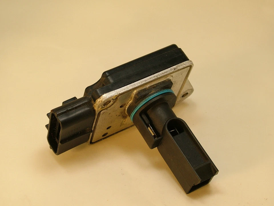 2000-2004 FORD FOCUS AIR FLOW SENSOR OEM PART 98AB-12B579-FA - Image 1 of 1