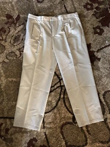 Pantalones para hombre de Dockers crema calce clásico plisados talla W38 x L30 - Imagen 1 de 7