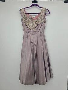 Vestido de noche vintage de cóctel de la década de 1950. Lila púrpura metálica Martha Dean - Imagen 1 de 24