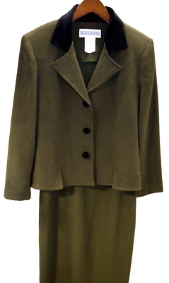 C19 - Traje Blazer y Falda Jessica Howard 6 - Chaqueta Verde con Cuello Terciopelo Negro Foto 1 de 4