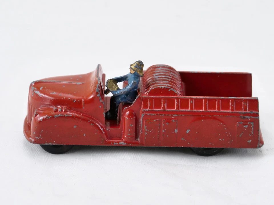 London Toys N°16 Camion Dei Pompieri In Metallo Giocattolo 10 Cm - Immagine 1 di 4