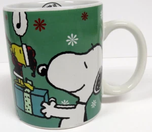Christmas Snoopy & Woodstock Peace on Earth Mug 2010 Celebrate Peanuts 60 yrs. - Picture 1 of 6