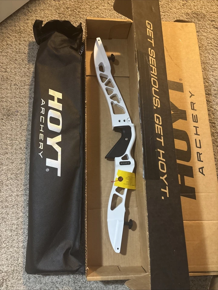 Hoyt Grand Prix Xact Riser-Left hand - Image 1 of 2