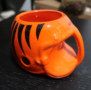 NFL CINCINNATI BENGALS 1986 SPORTS CONCEPTS INC CERAMIC FOOTBALL HELMET MUG - Picture 1 of 9