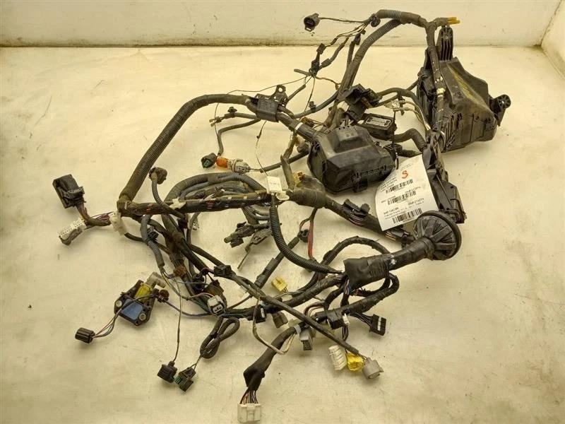 12 13 14 Toyota Yaris Main Engine Room Harness 82111-5CJ90 - Image 1 of 4