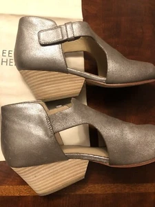 Eileen Fisher Iris Platinum Metallic Suede Stacked Heel Open Toe, Size 8.5 M - Picture 1 of 12