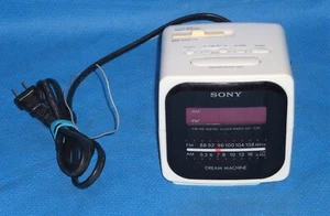 Reloj despertador/radio blanco vintage Sony Dream Machine ICF-C121 - Imagen 1 de 9