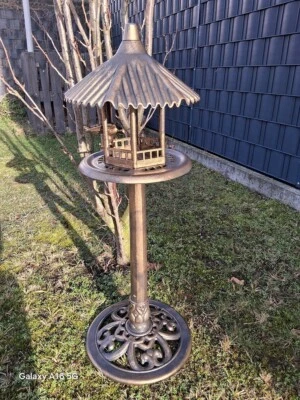 Vogelhaus, Futterhaus mit Ständer wetterfest NEU! Versand kostenlos! - Bild 1 von 4