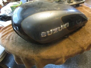 Suzuki GS 1100 GS1100 1983 pila de tanque de combustible de gasolina placa de válvula - Imagen 1 de 11