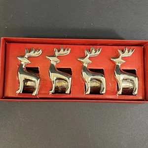 Juego de 4 servilletas de reno de Navidad soportes tono plateado para vacaciones - Imagen 1 de 18