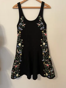 Alice & Olivia Dacia Floral Embroidered Butterfly Mini Dress Skater Medium M - Picture 1 of 8