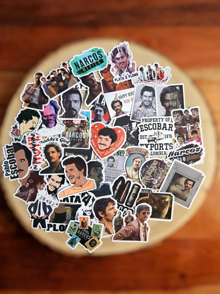 🍀 50 Narcos Pedro Pascal Design Aufkleber Sticker für z.B. Laptop Skateboard  - Bild 1 von 1